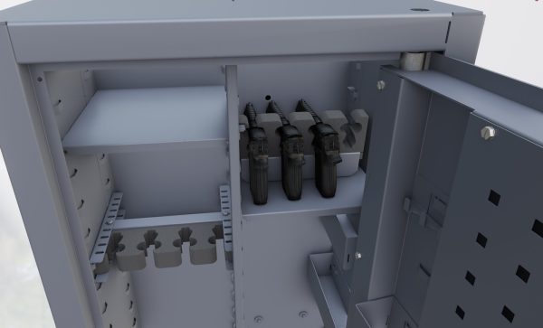 Bron w uchwycie na polce Bron w uchwycie na polce